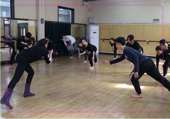上海戏剧学院中外合作本科班6.jpg